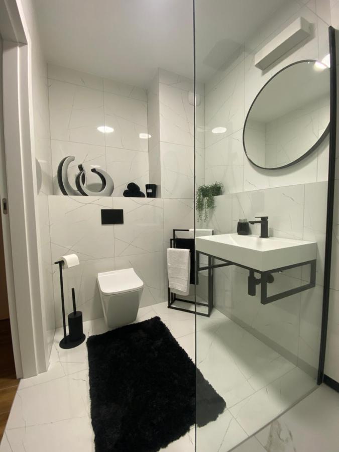 غليفيتسه Vip Polo Apartment المظهر الخارجي الصورة